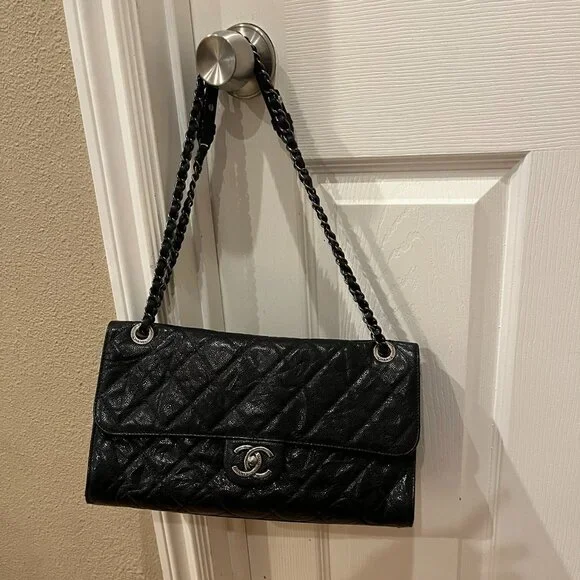 Chanel CC Crave Jumbo Quilted Cavier Flap Bag - Picture 3 of 16